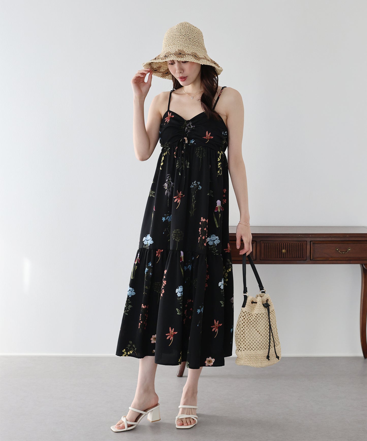 フラワーシャーリングキャミワンピース