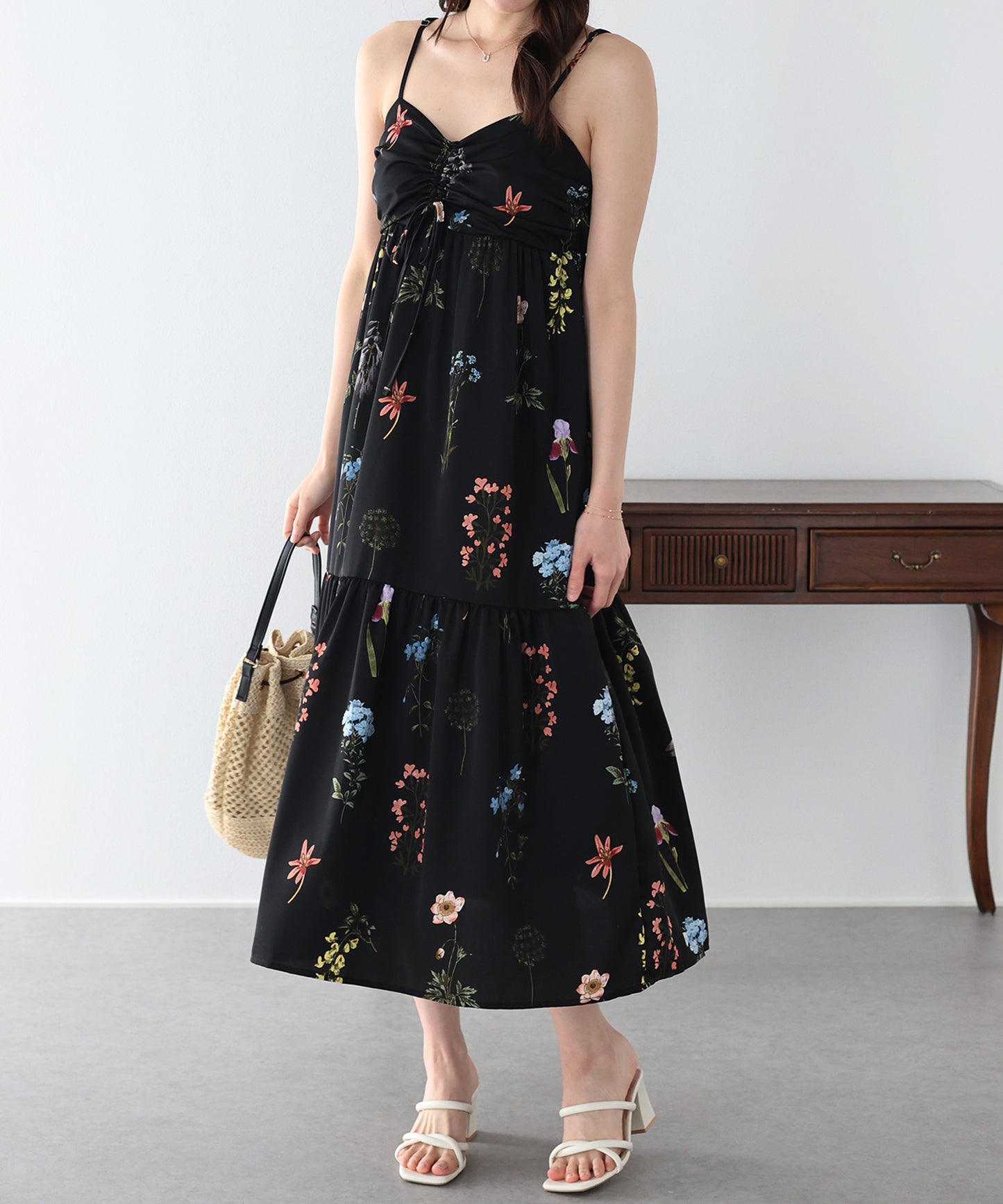 フラワーシャーリングキャミワンピース