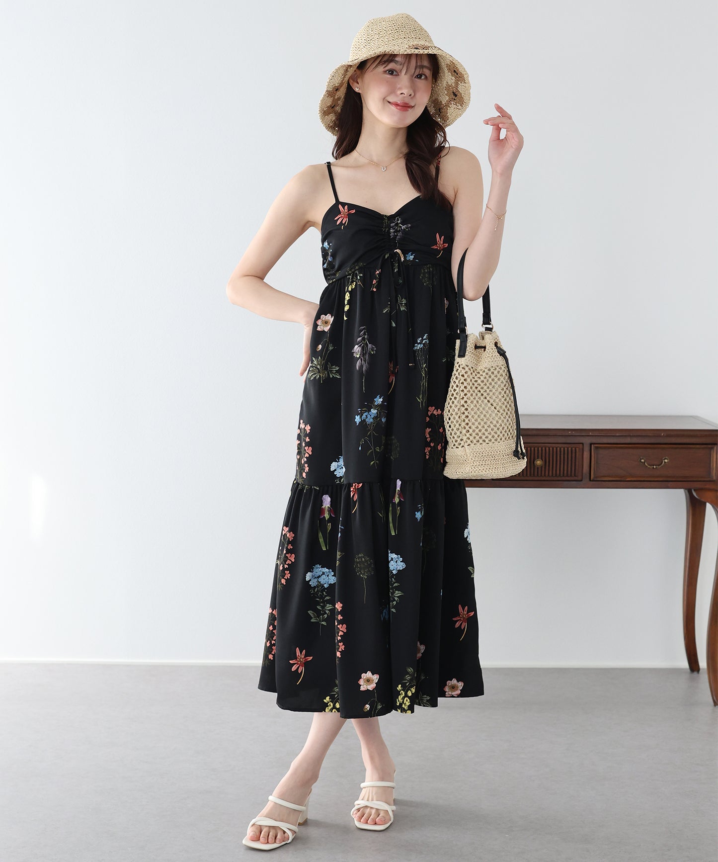 フラワーシャーリングキャミワンピース