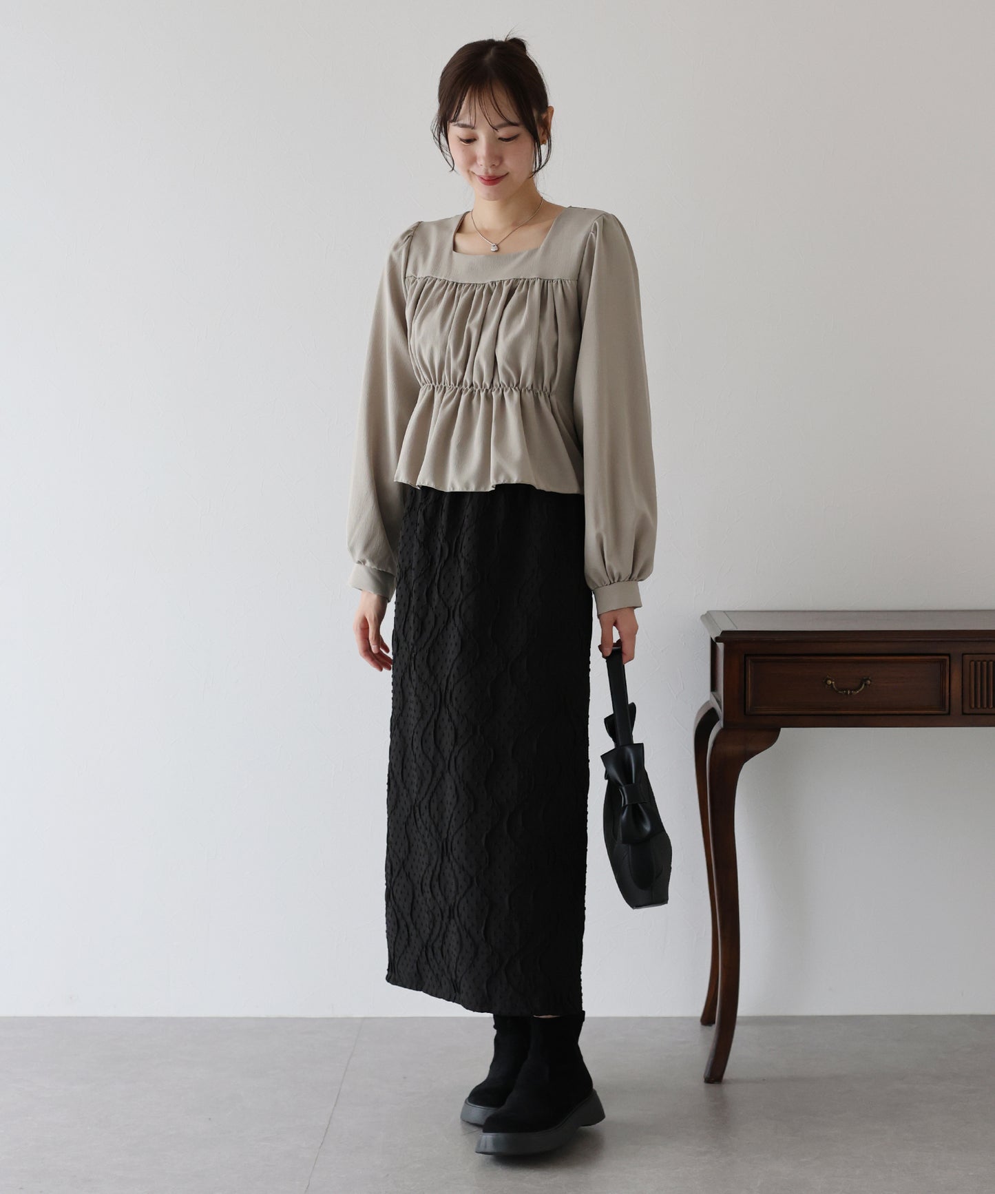 【早割5％OFF】バックリボンペプラムブラウス【ネコポス】