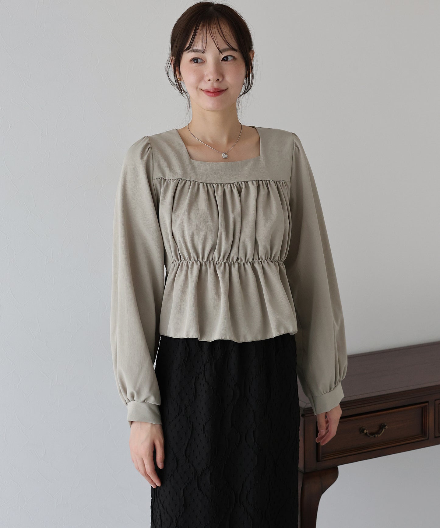 【早割5％OFF】バックリボンペプラムブラウス【ネコポス】