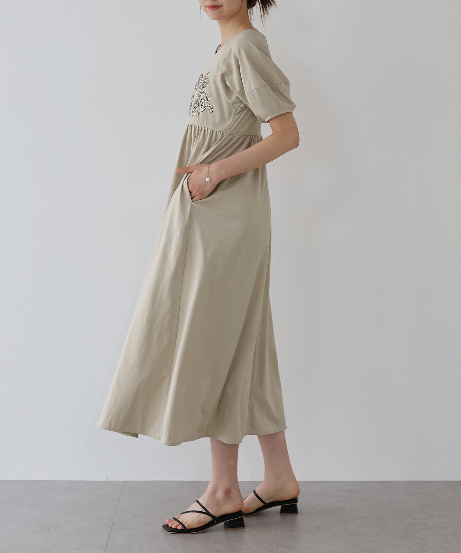 【Threadbare】【日本未入荷】豹柄 スパンコール 半袖 ワンピ 楽天市場】タイトワンピ 豹柄 アニマル柄 ヒョウ柄 ハイネック