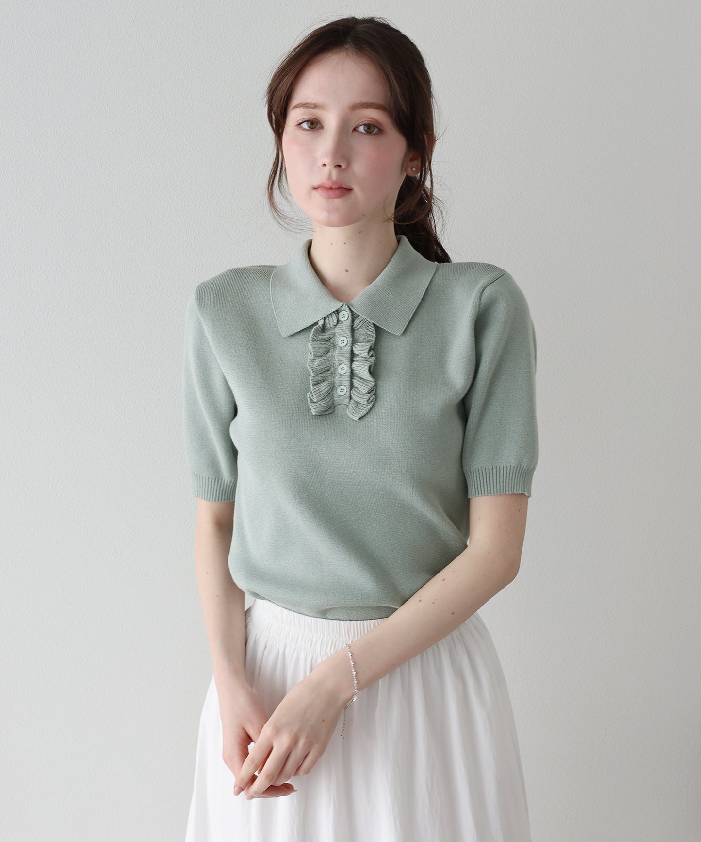 【早割5％OFF】フロントフリルポロニット