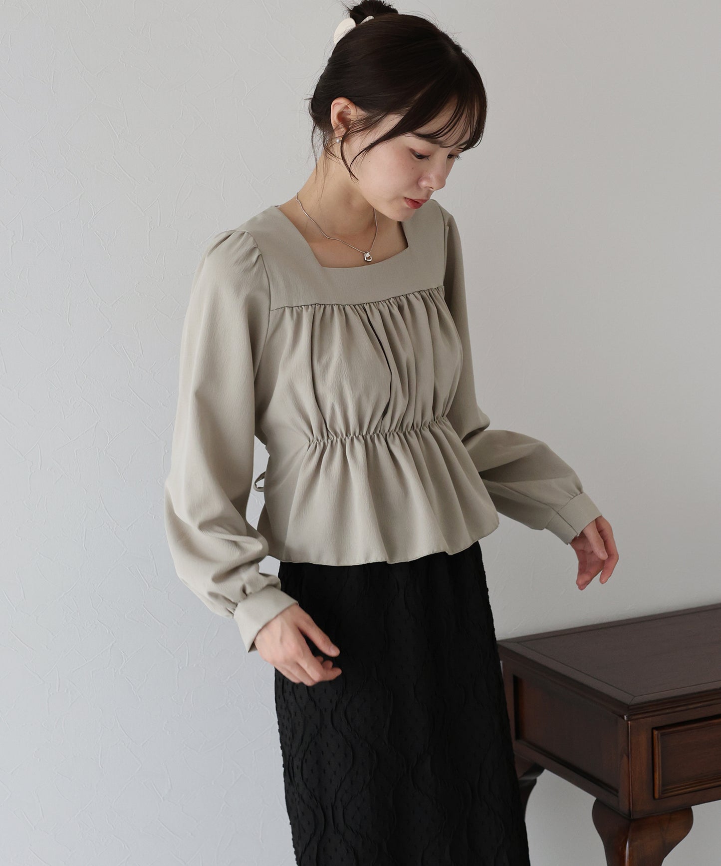 【早割5％OFF】バックリボンペプラムブラウス【ネコポス】