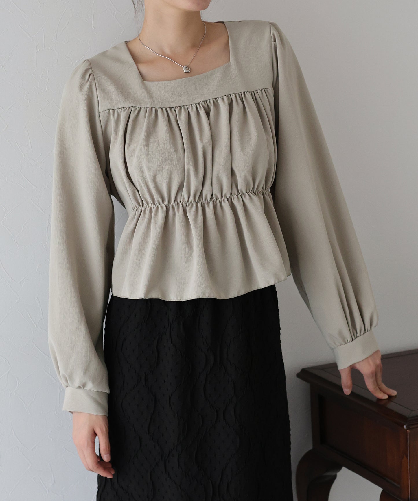 【早割5％OFF】バックリボンペプラムブラウス【ネコポス】