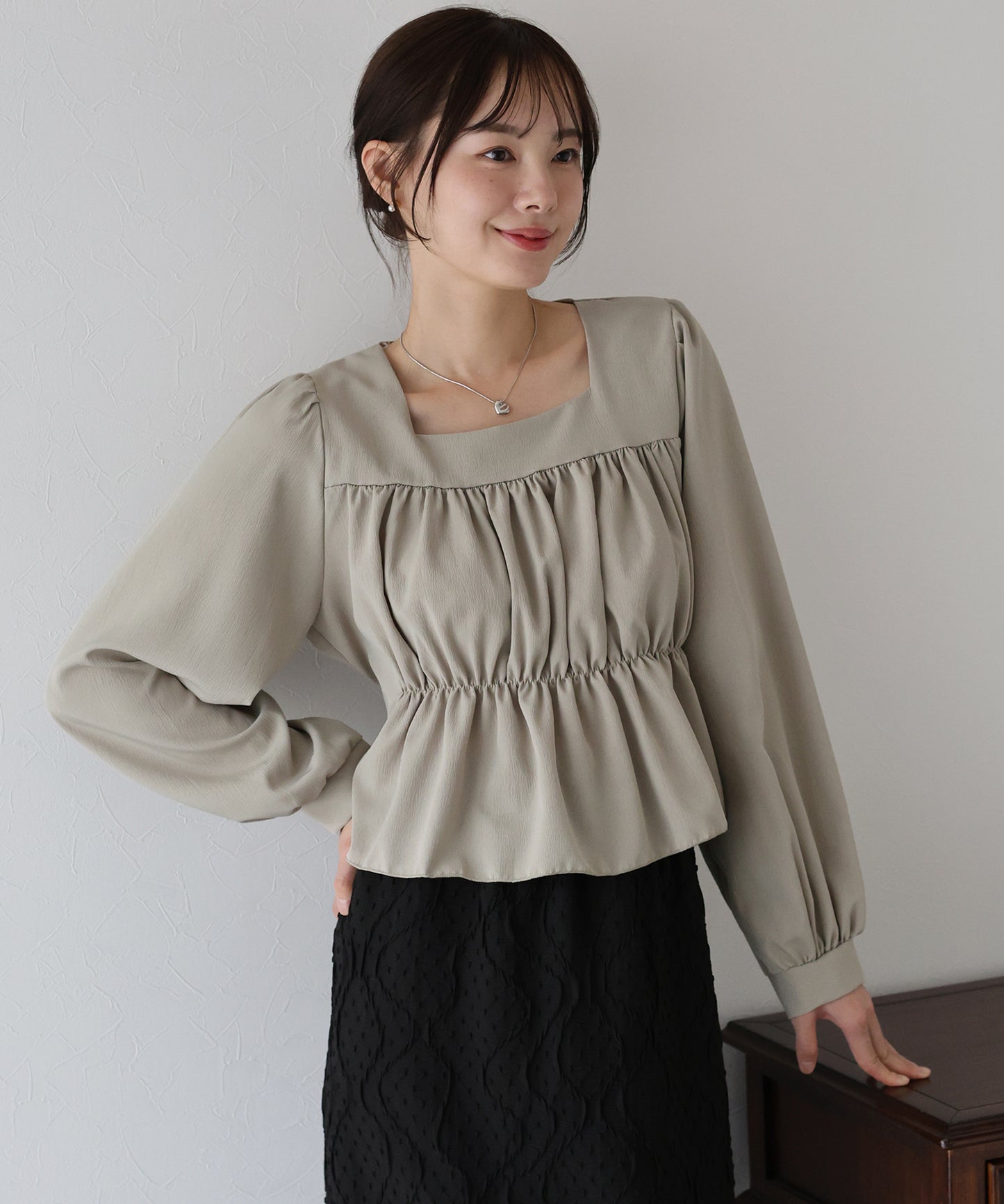 【早割5％OFF】バックリボンペプラムブラウス【ネコポス】