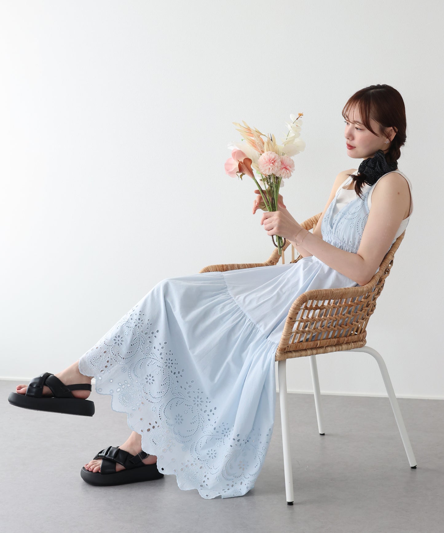 【早割5％OFF】《ショート＆ミディアム選べる着丈》コットンレースサイドリボンキャミワンピース
