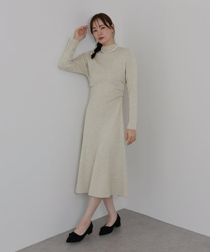 サイドタックニットワンピース