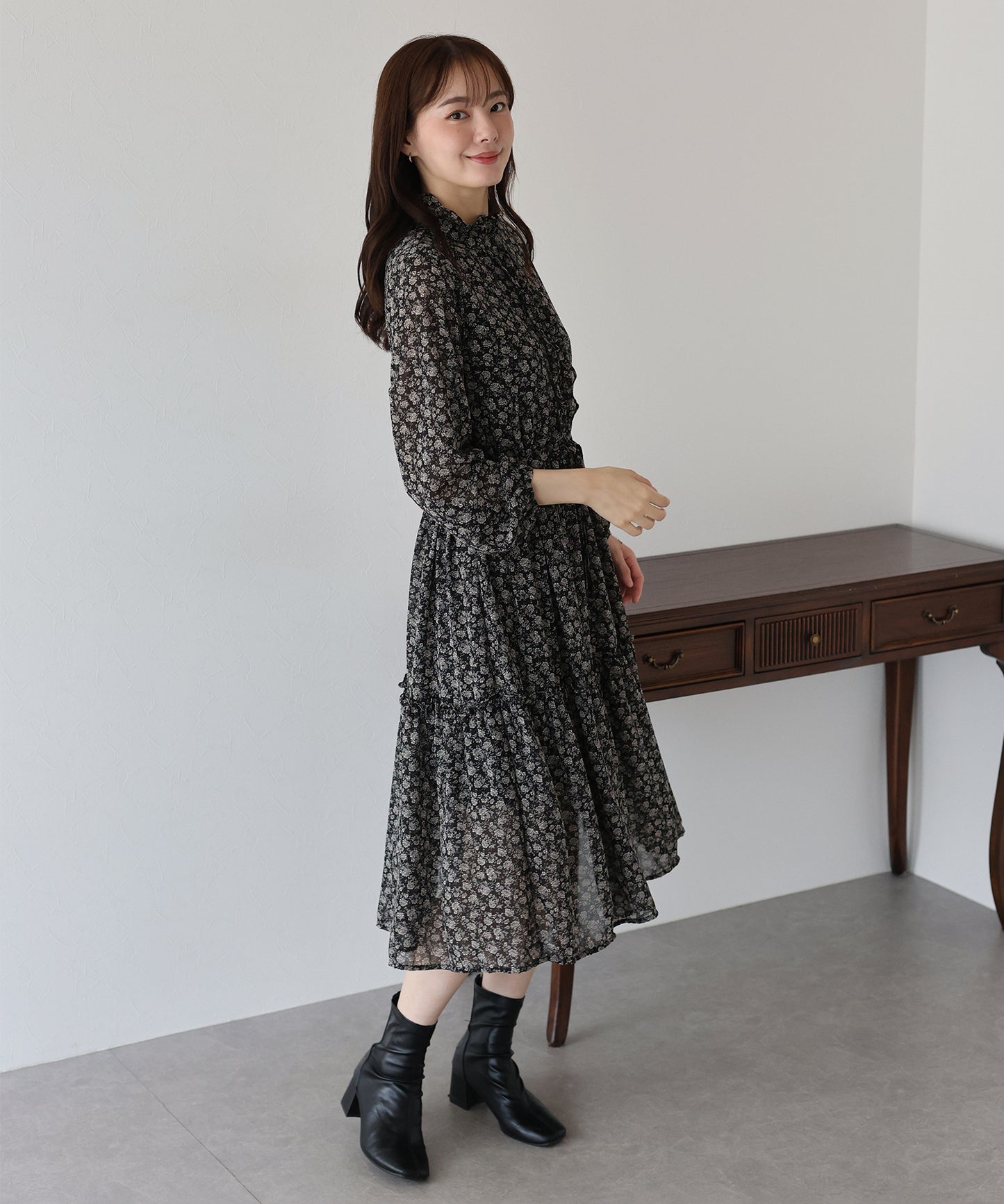 【TIME SALE】フロントフリルワンピース