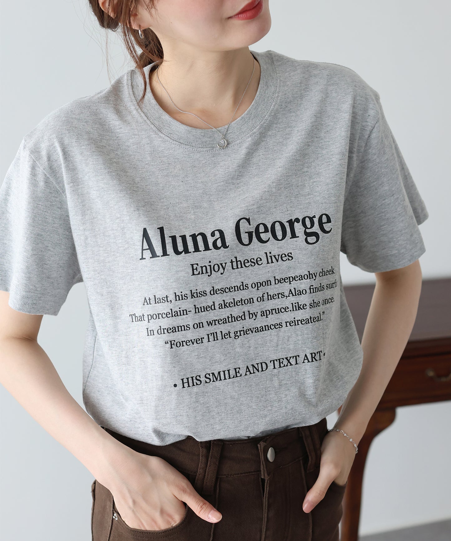 【早割5％OFF】レタリングロゴ Tシャツ【メール便】