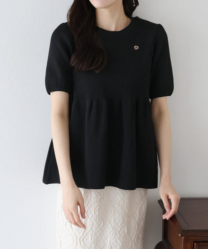 【SALE】チャーム付きペプラムリブニット