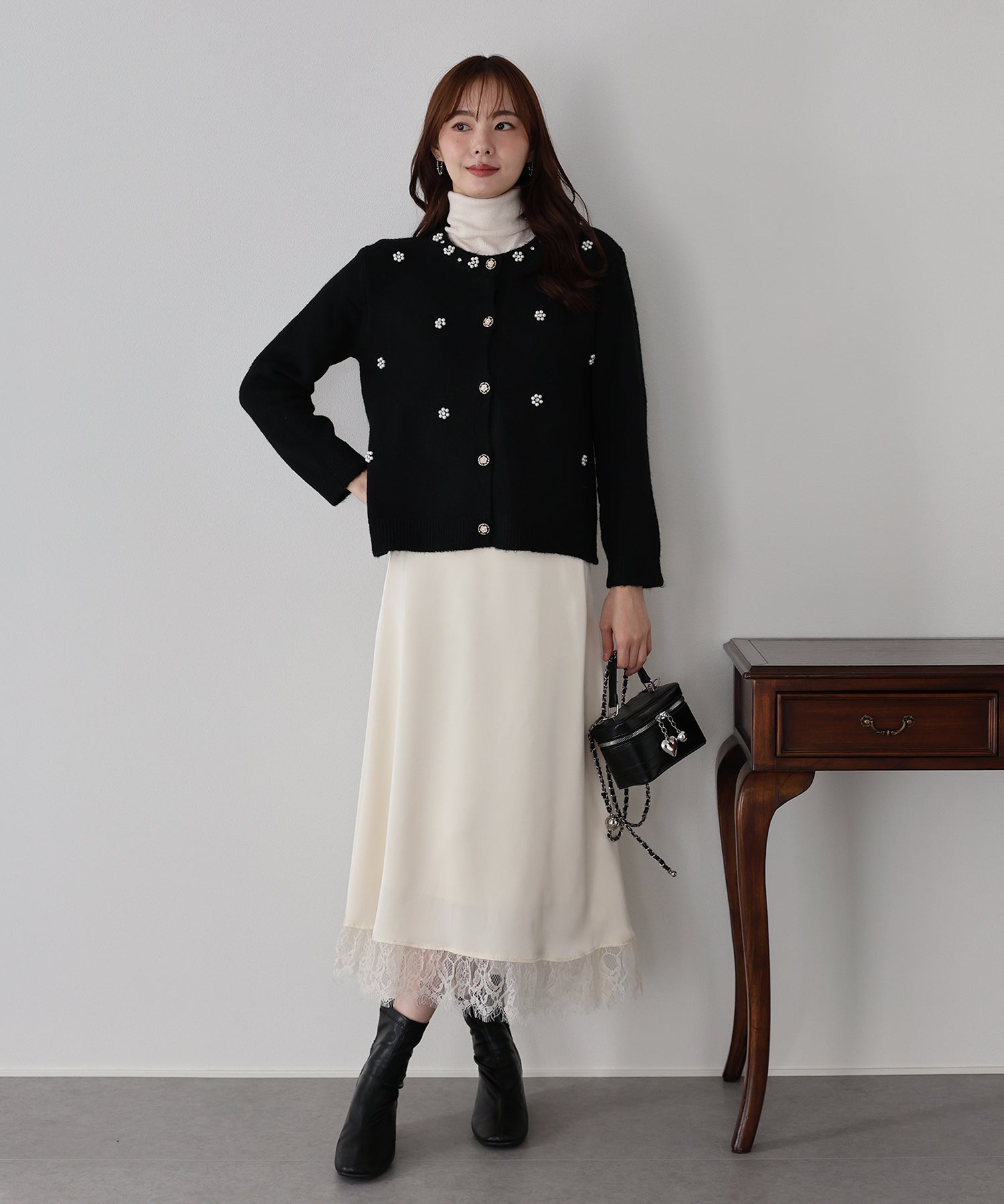 フラワービジューカーディガン – BLUE ONLINE