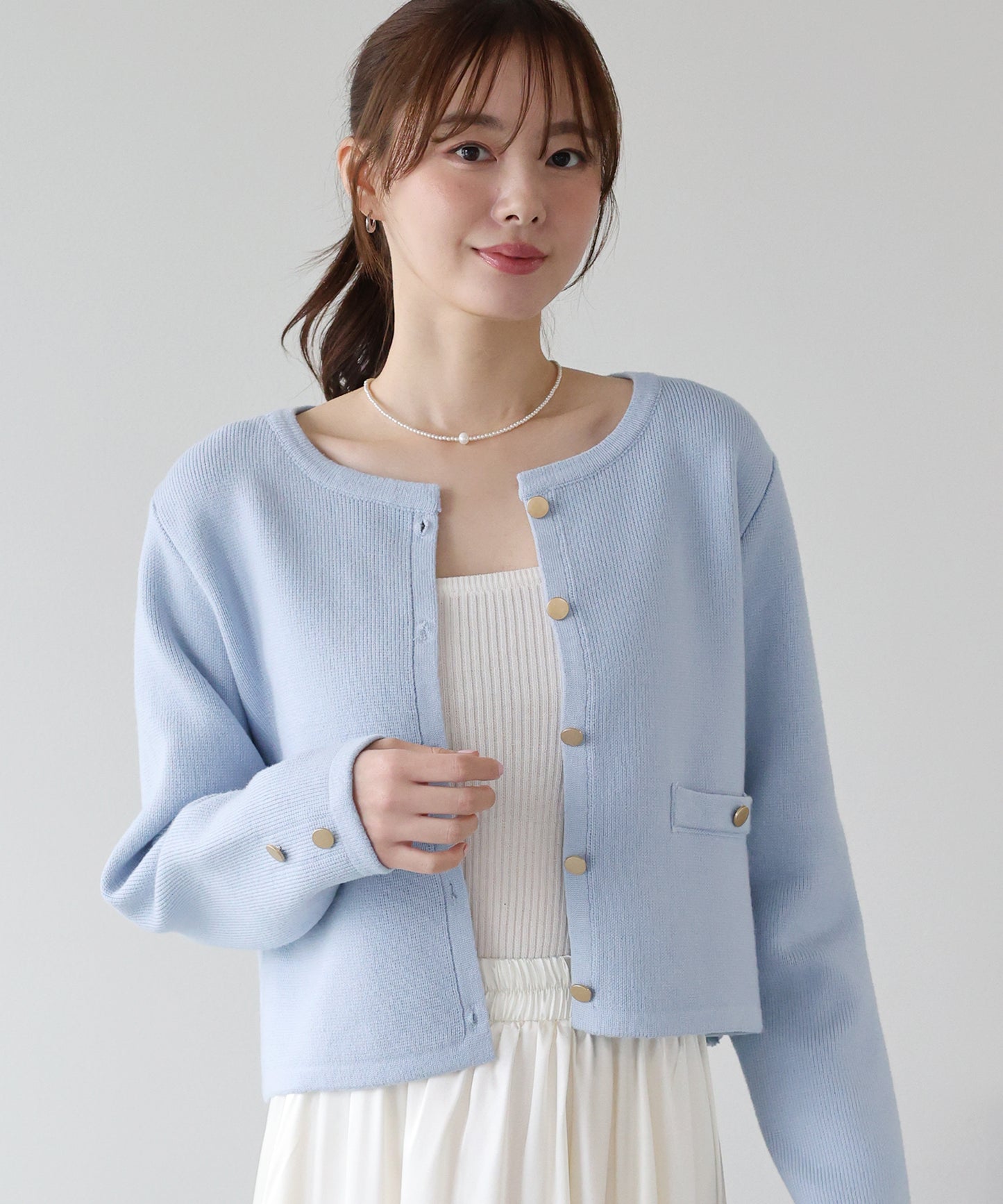 金ボタンノーカラーニットジャケット