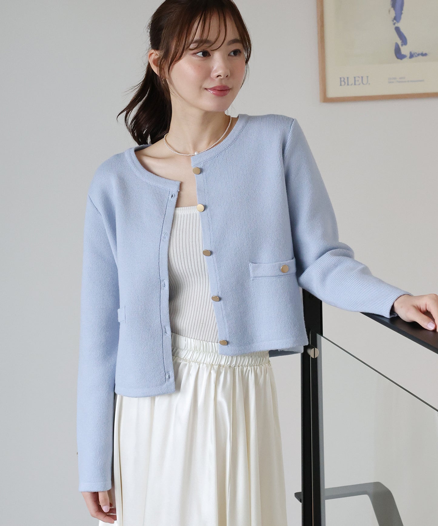 金ボタンノーカラーニットジャケット