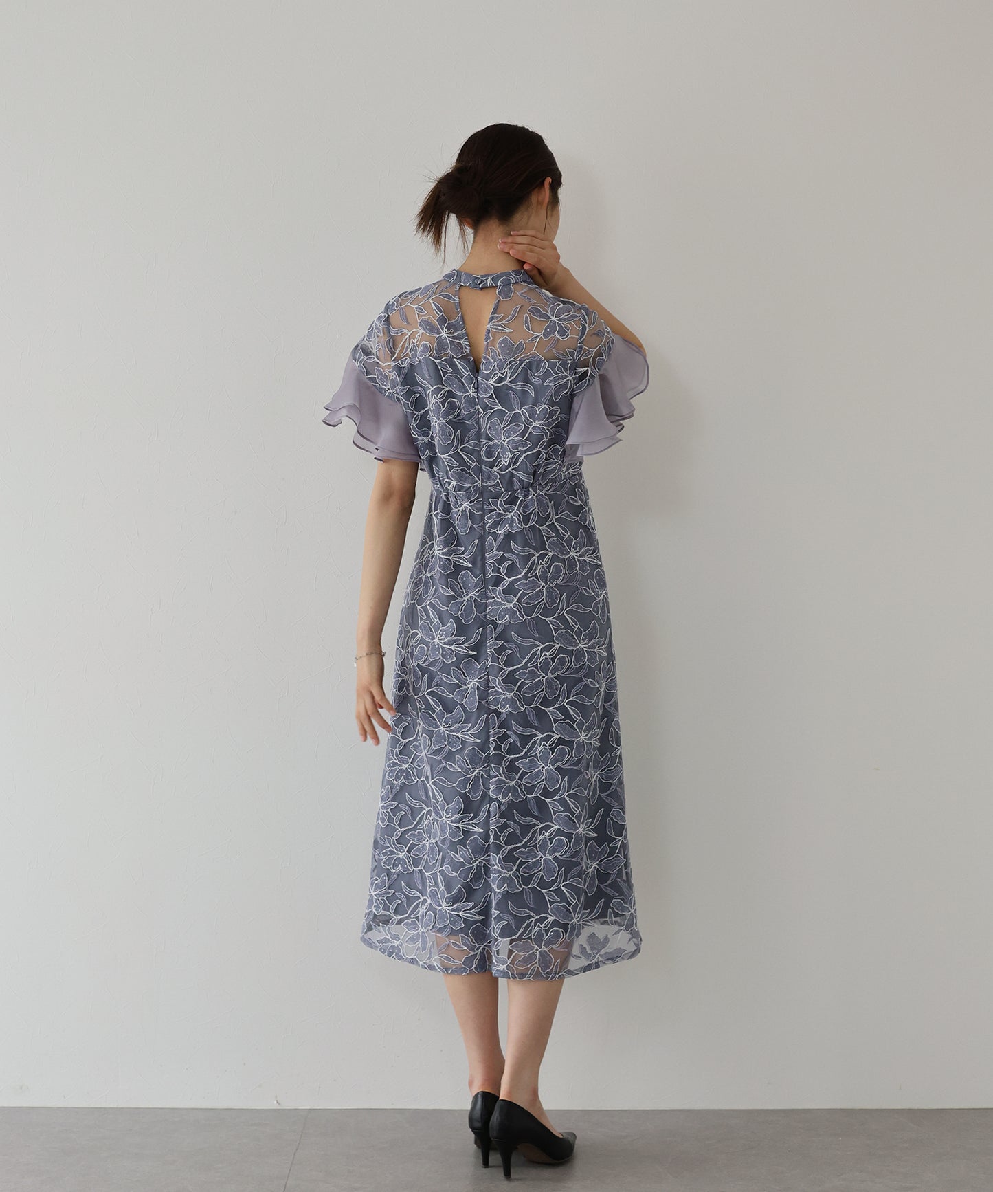 【新商品限定5％OFF（木）】スパンコールレースドレス[ J by blue ]
