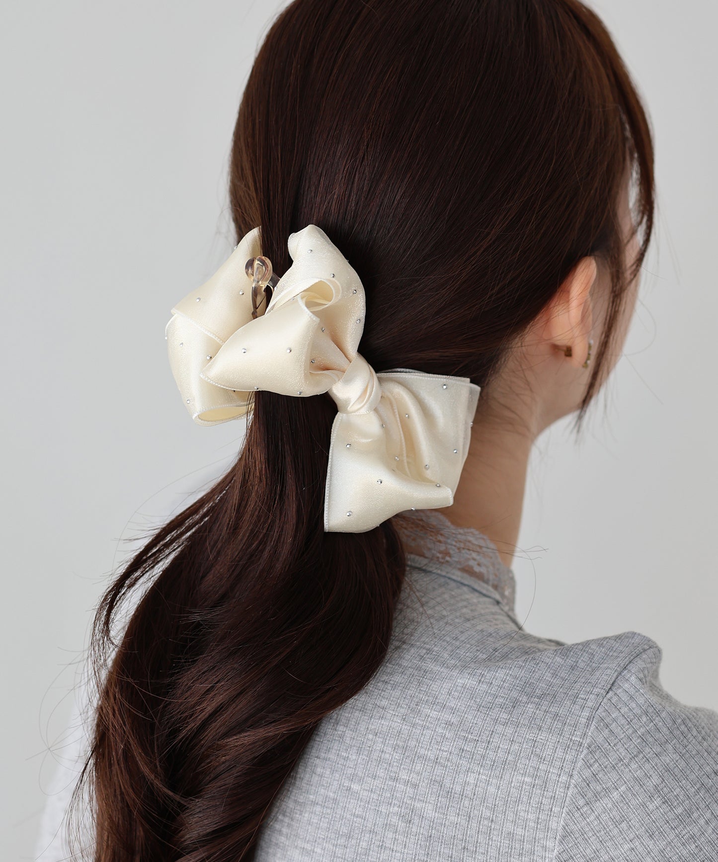 スタッズリボンバナナクリップ