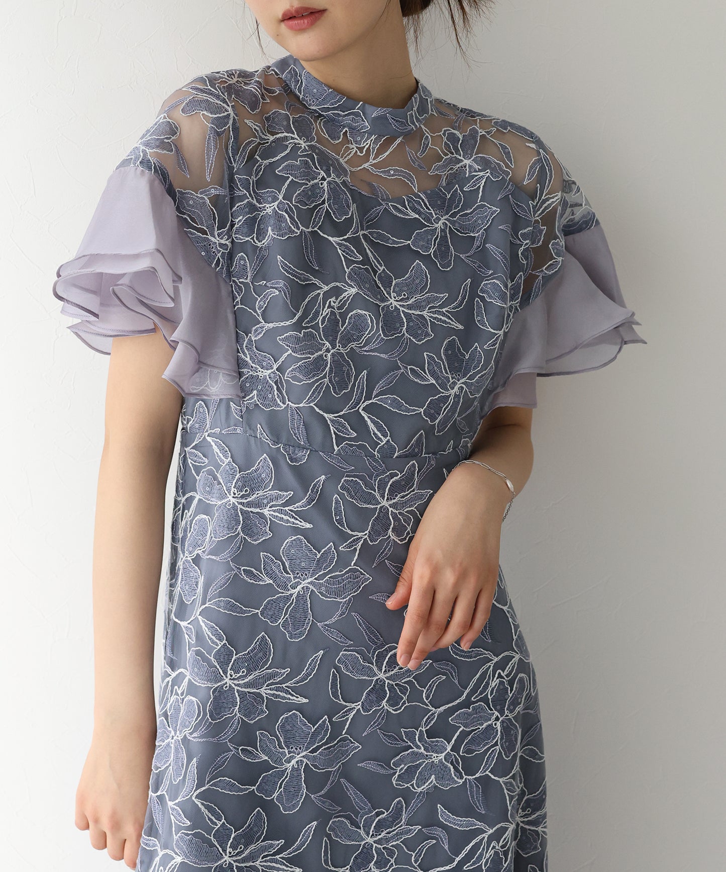 【新商品限定5％OFF（木）】スパンコールレースドレス[ J by blue ]