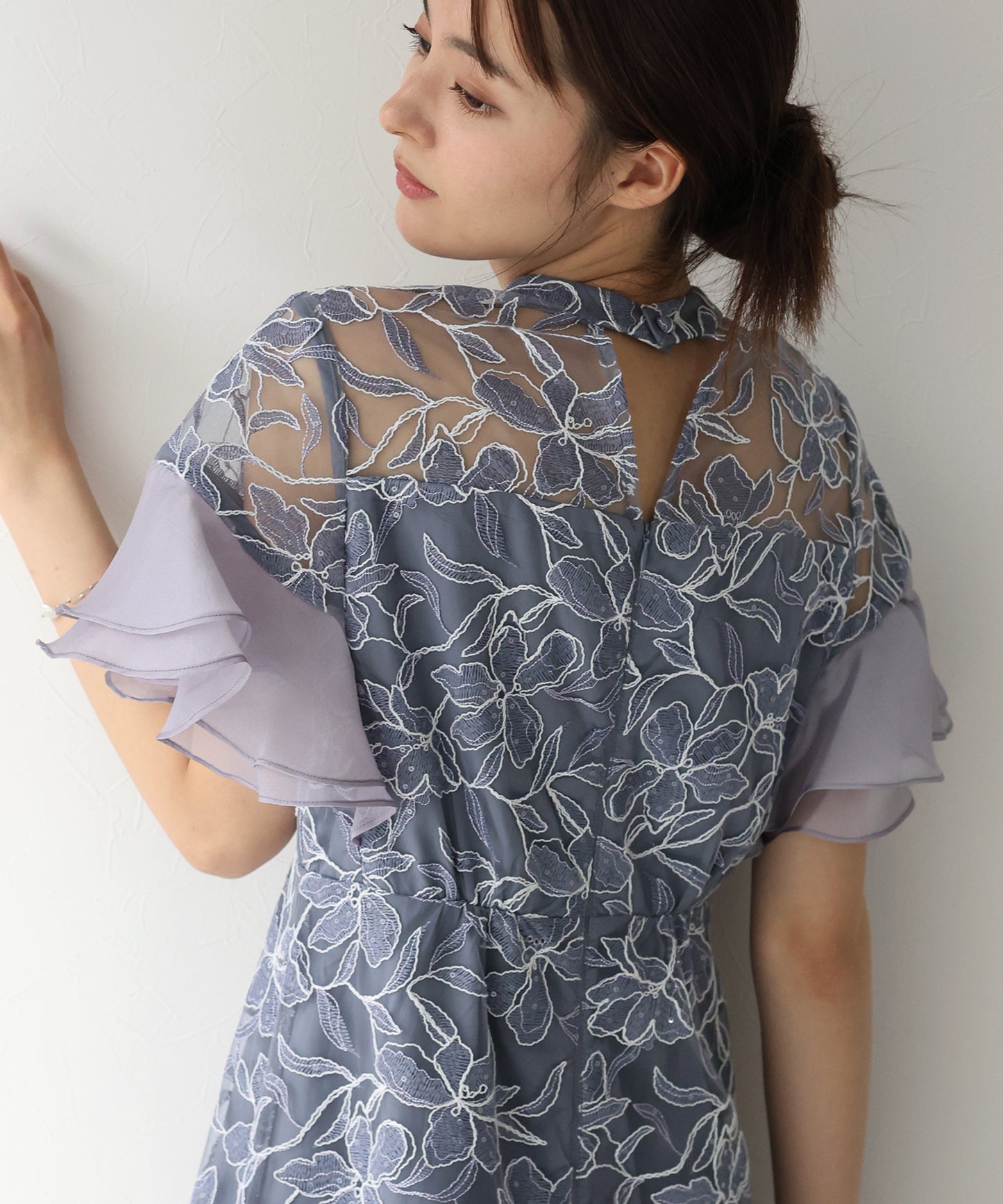 【新商品限定5％OFF（木）】スパンコールレースドレス[ J by blue ]