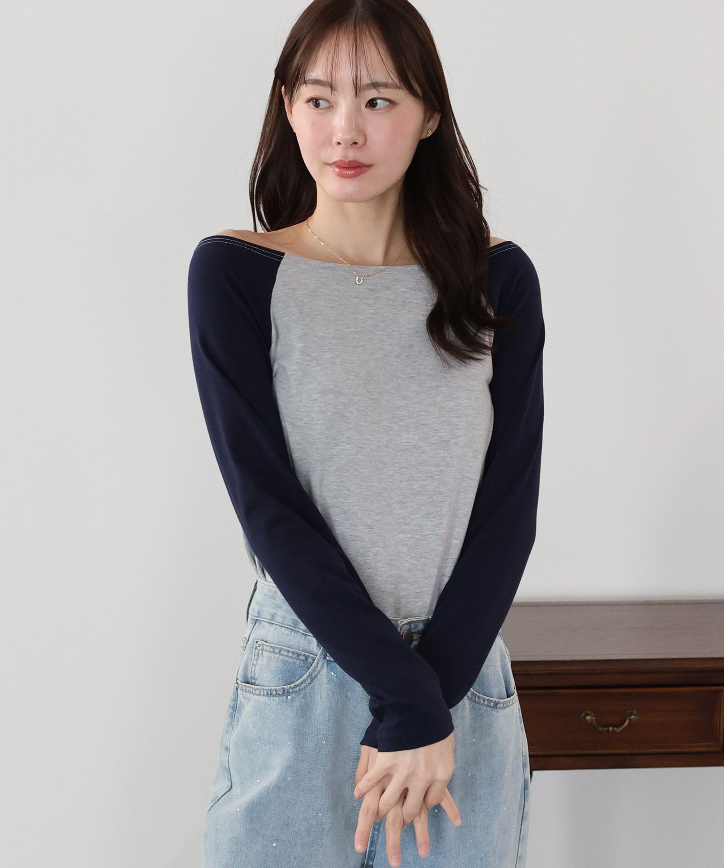 オフショルダーカットソー【ネコポス】