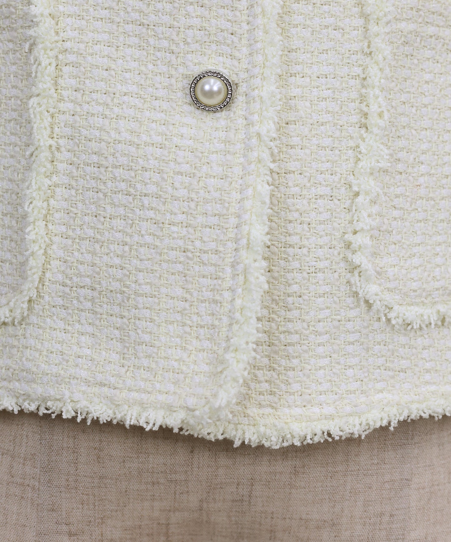 パールボタンツイードジャケット