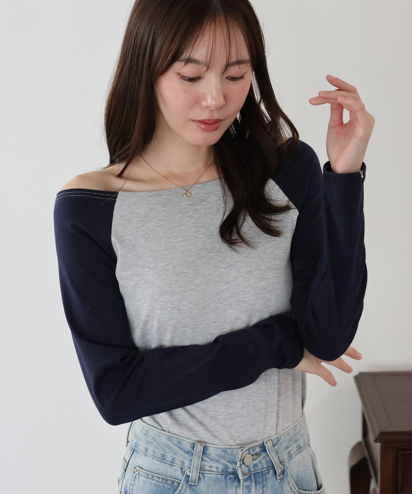 オフショルダーカットソー【ネコポス】