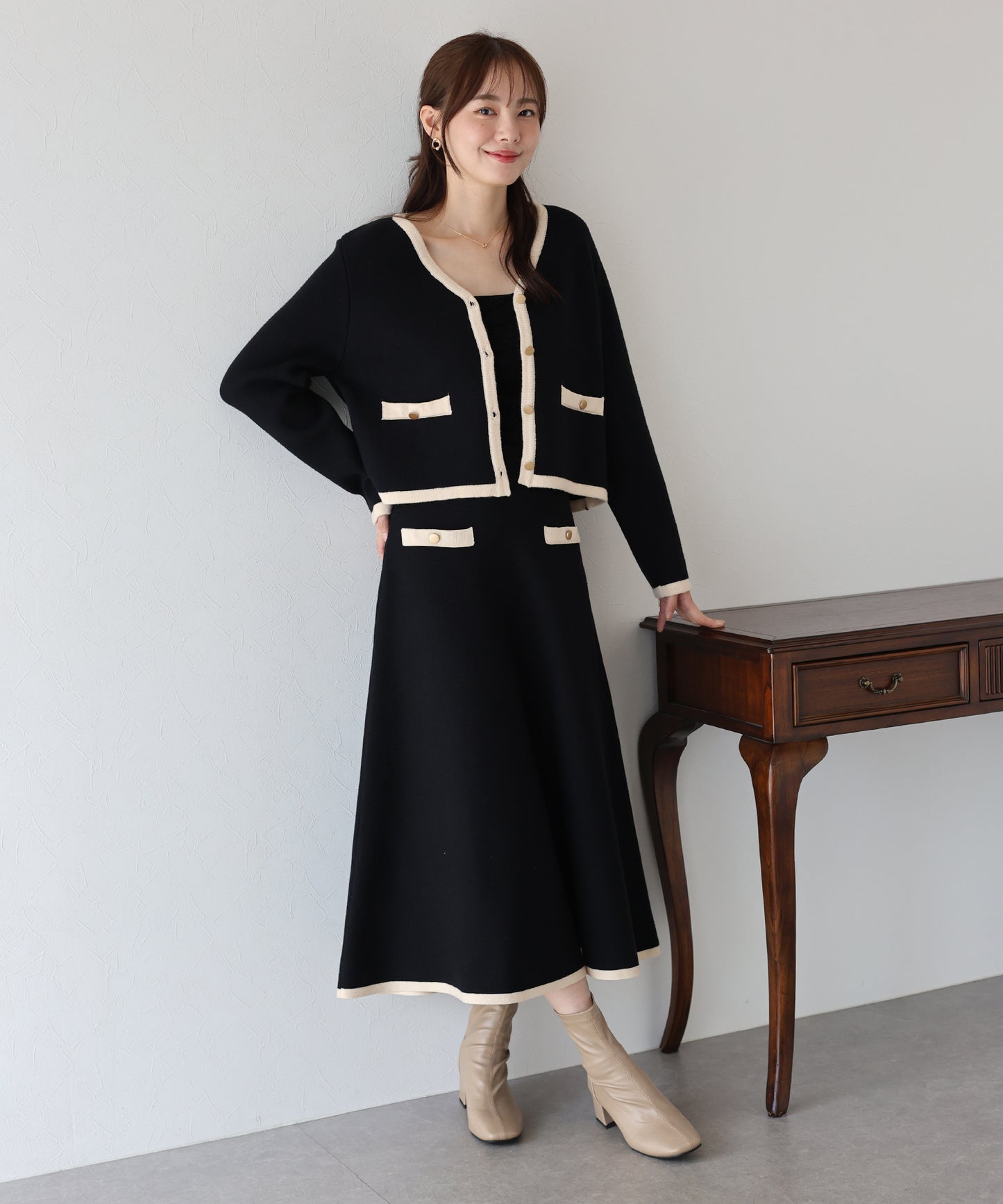 【TIME SALE】金ボタンバイカラーニットスカート