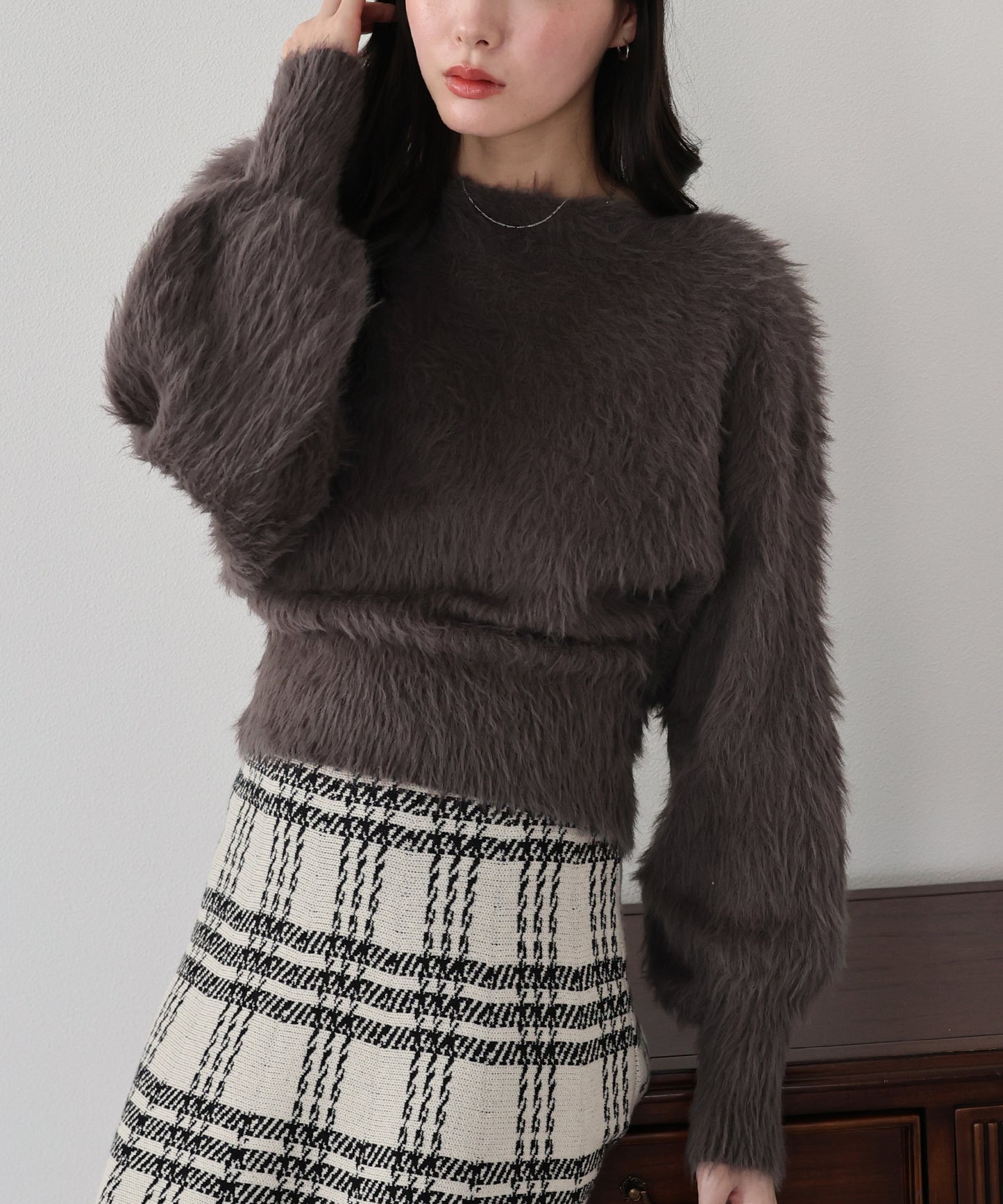 オフショルシャギーニット