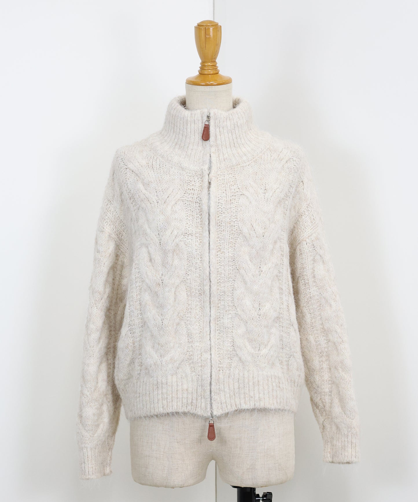 ケーブルダブルジップニット