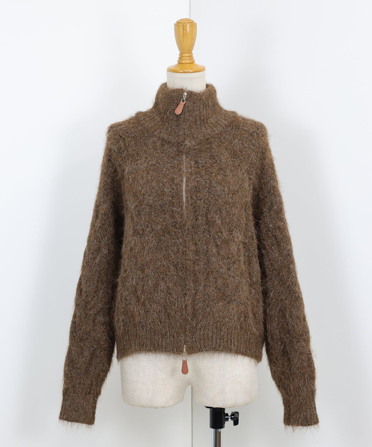 ケーブルダブルジップニット