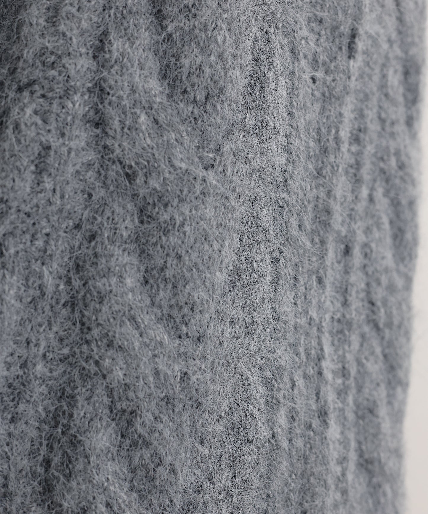 ケーブルダブルジップニット