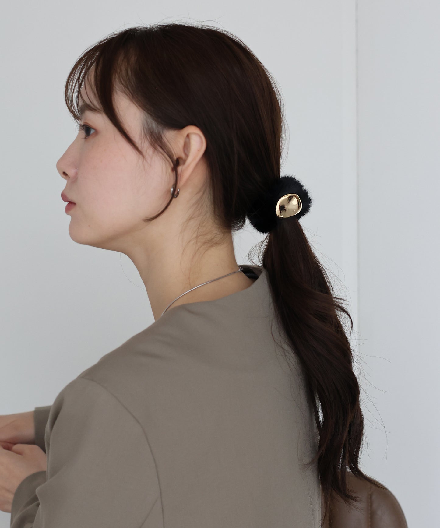 【早割5％OFF】メタルプレートファーシュシュ 【ネコポス】