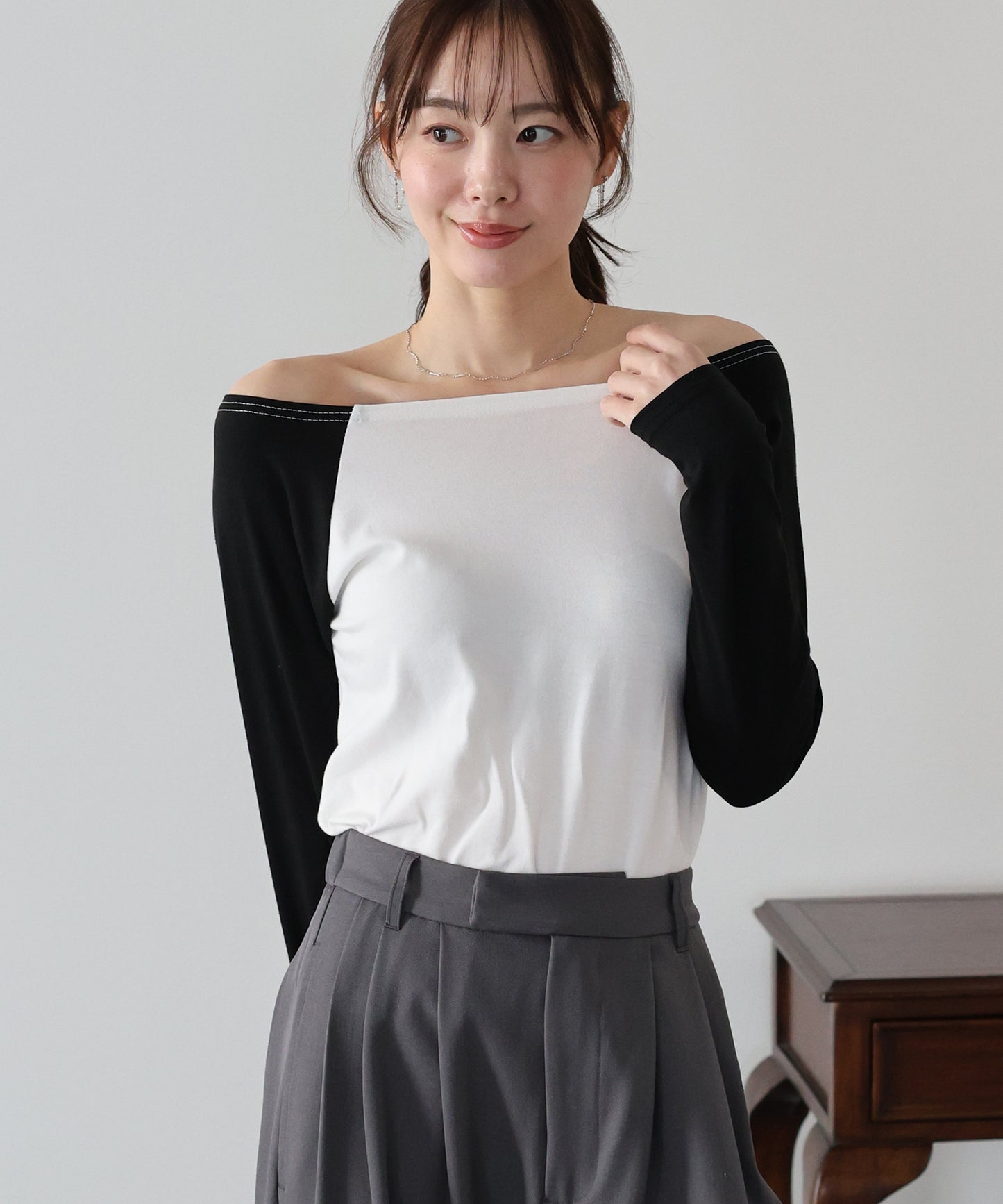 オフショルダーカットソー【ネコポス】