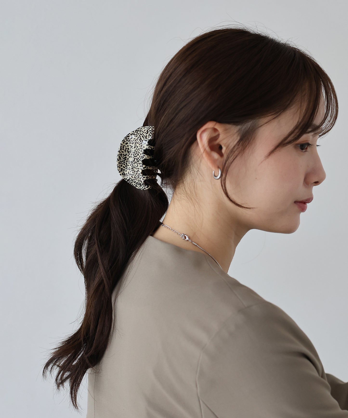 【早割5％OFF】オーバルニュアンスヘアクリップ【ネコポス】