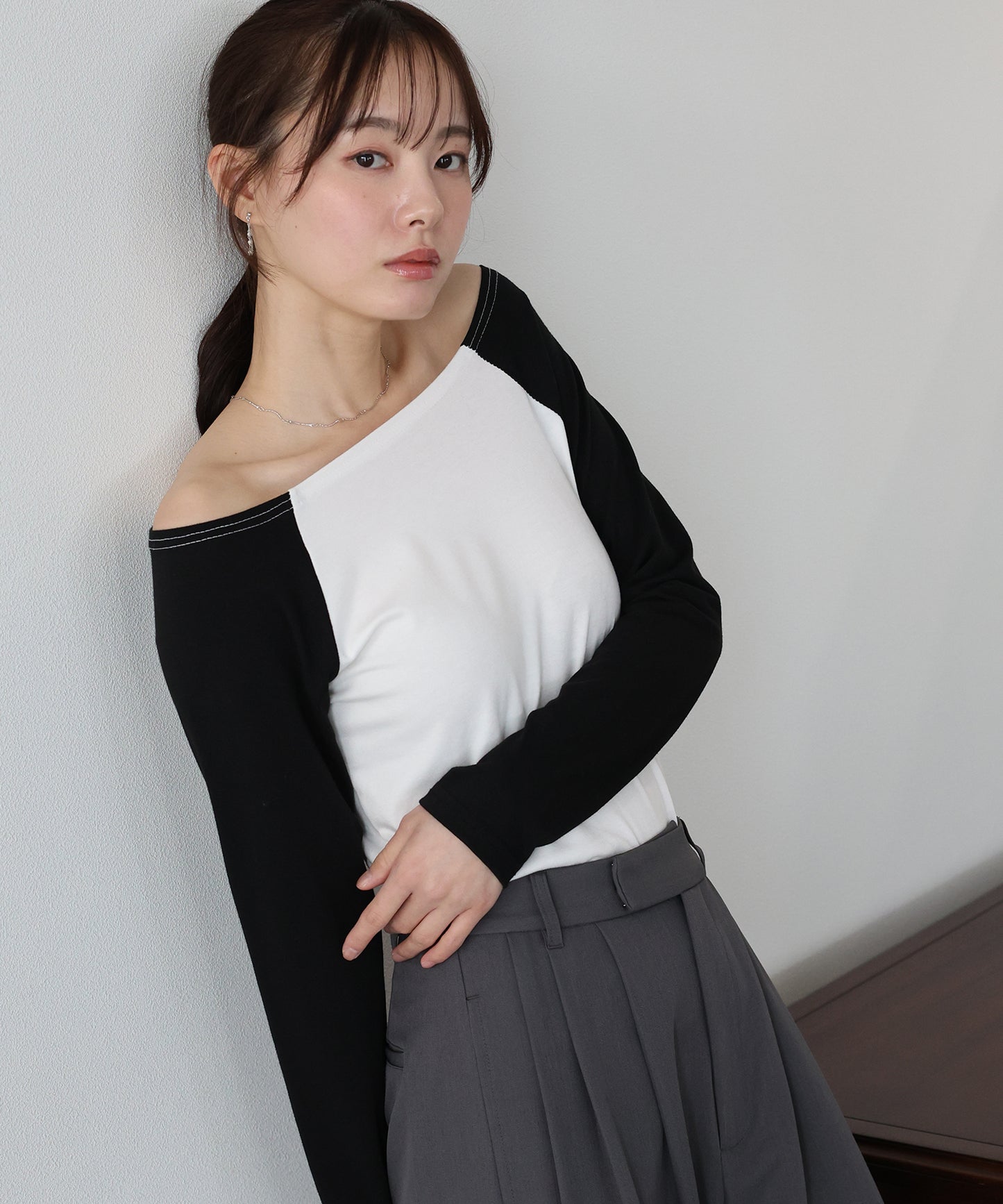 オフショルダーカットソー【ネコポス】