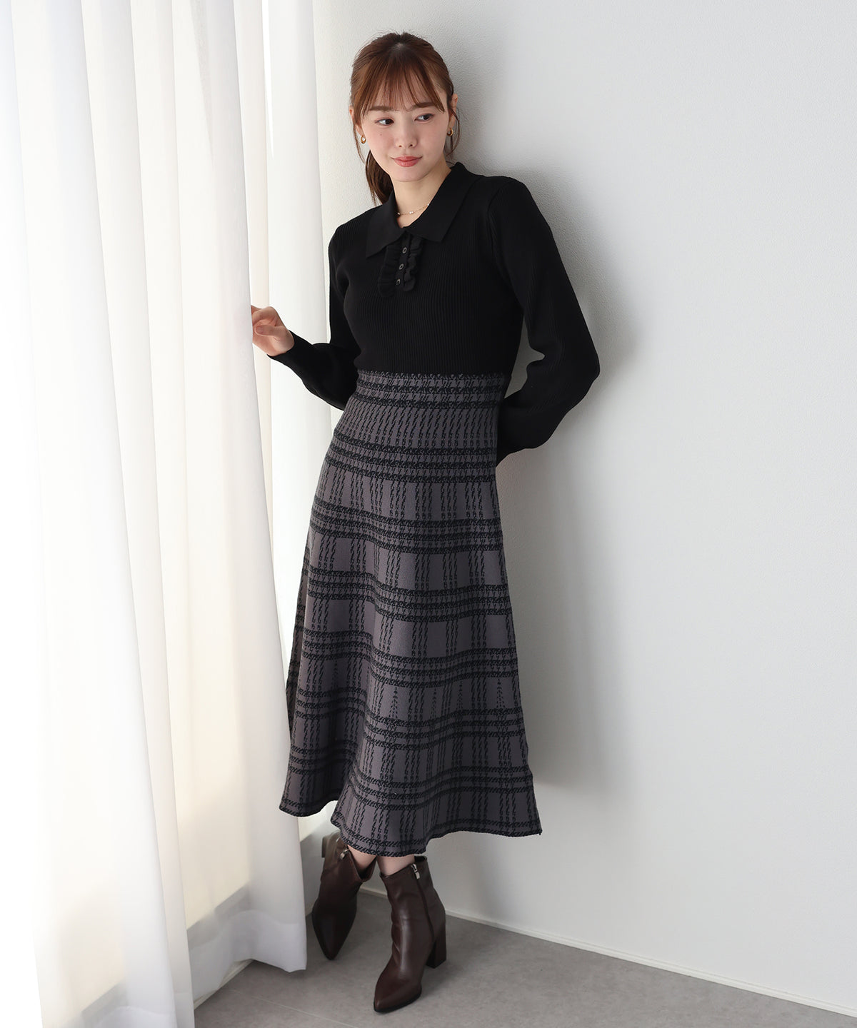 【早割5％OFF】《選べる着丈》ポロカラーフリルニットワンピース