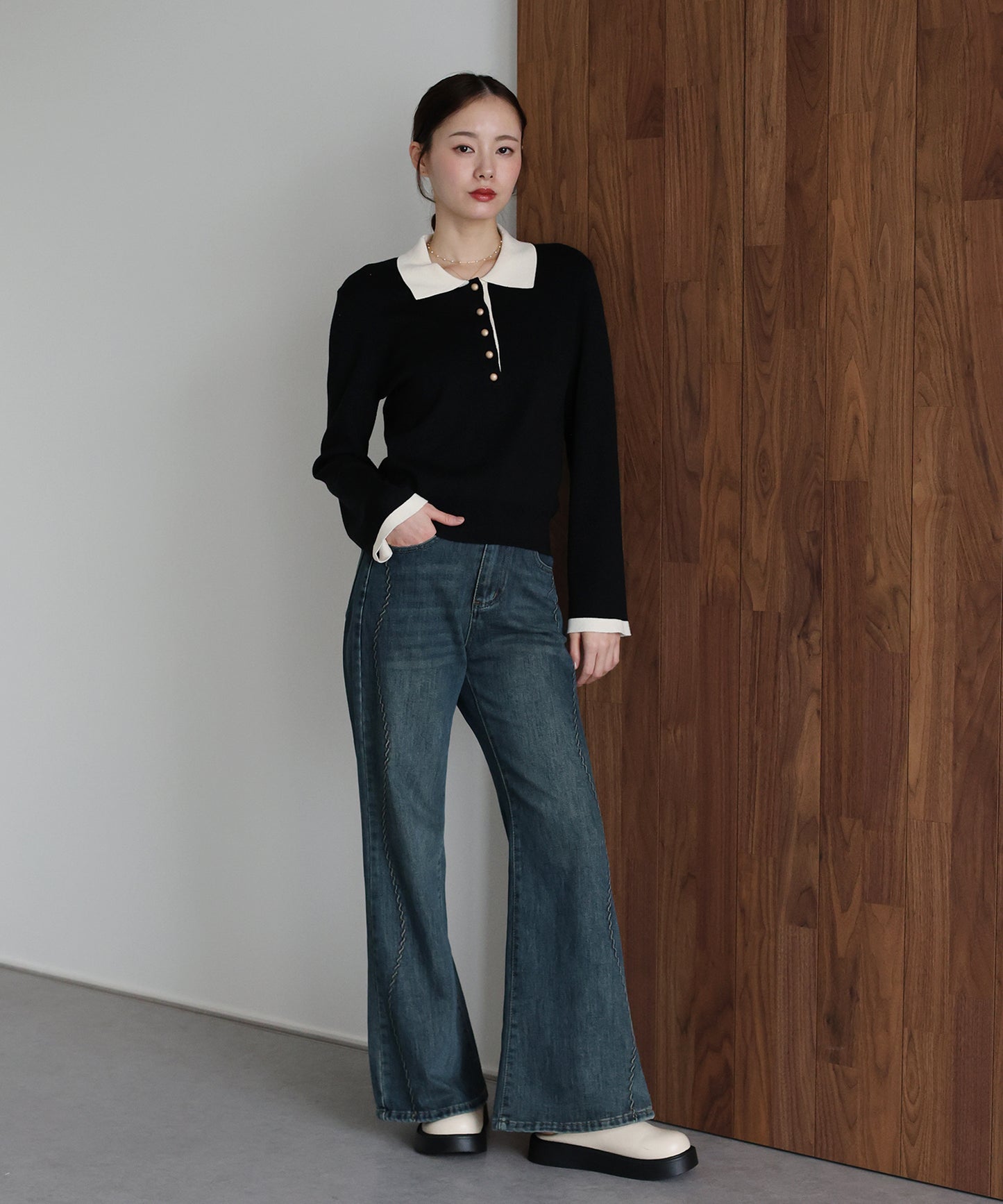 ゴールドボタン配色ポロネックニット