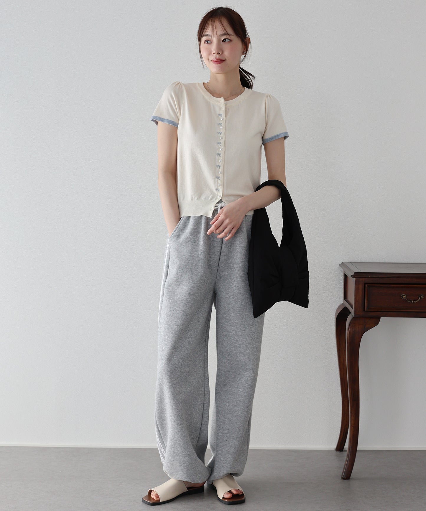 【早割5％OFF】リボン刺繍バイカラーカーディガン