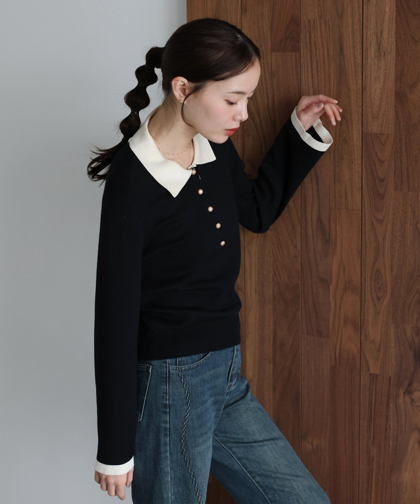 ゴールドボタン配色ポロネックニット