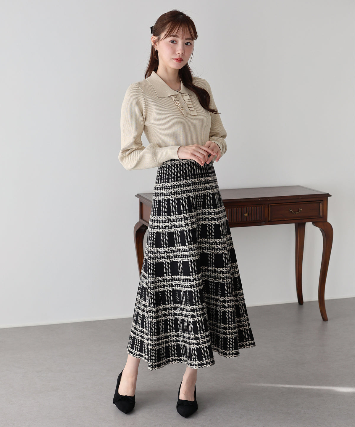 【早割5％OFF】《選べる着丈》ポロカラーフリルニットワンピース