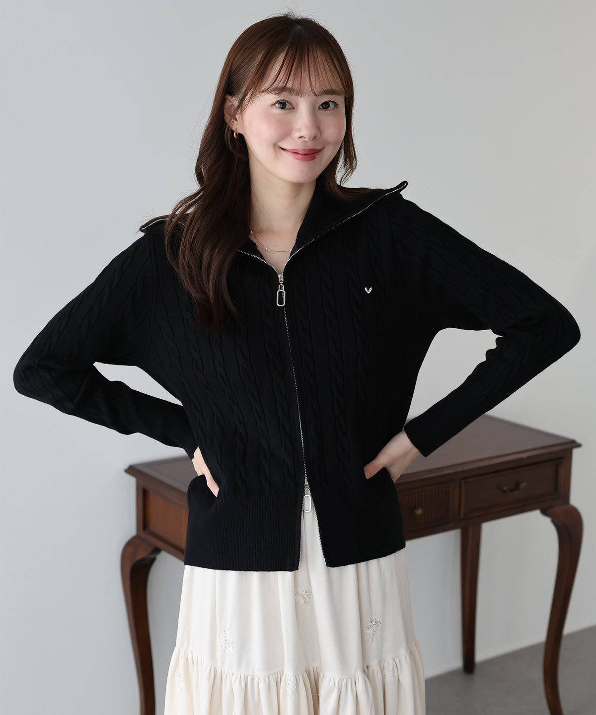 【早割5％OFF】ハートチャームダブルジップニット