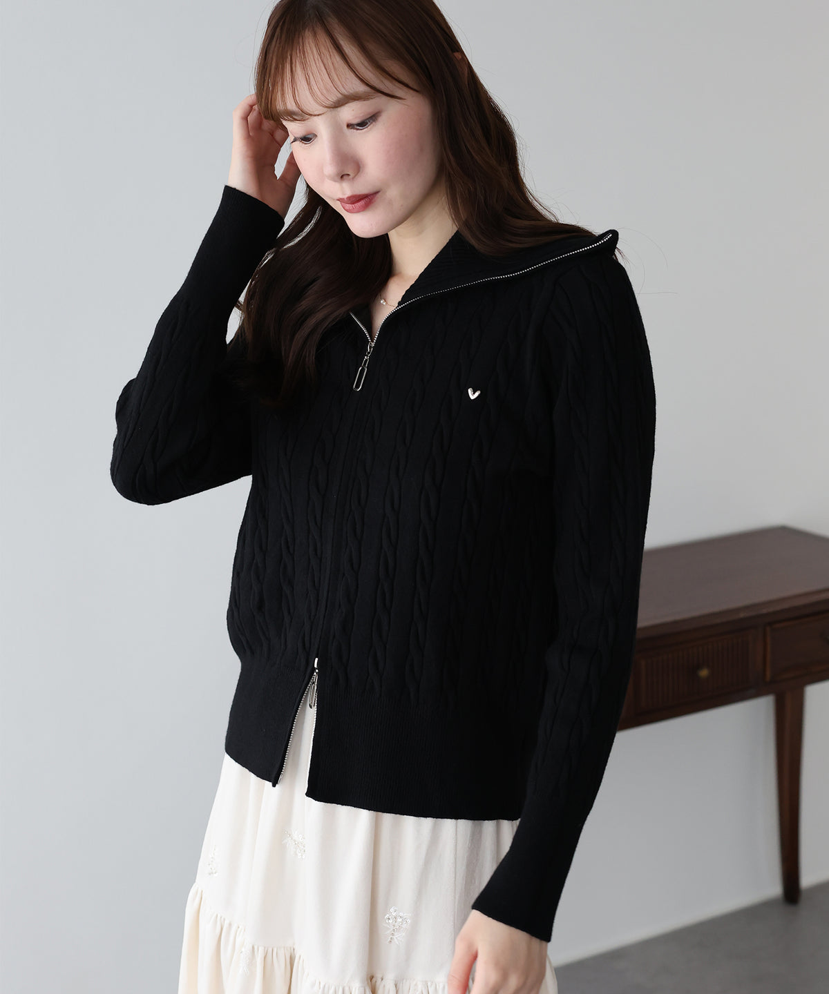 【早割5％OFF】ハートチャームダブルジップニット