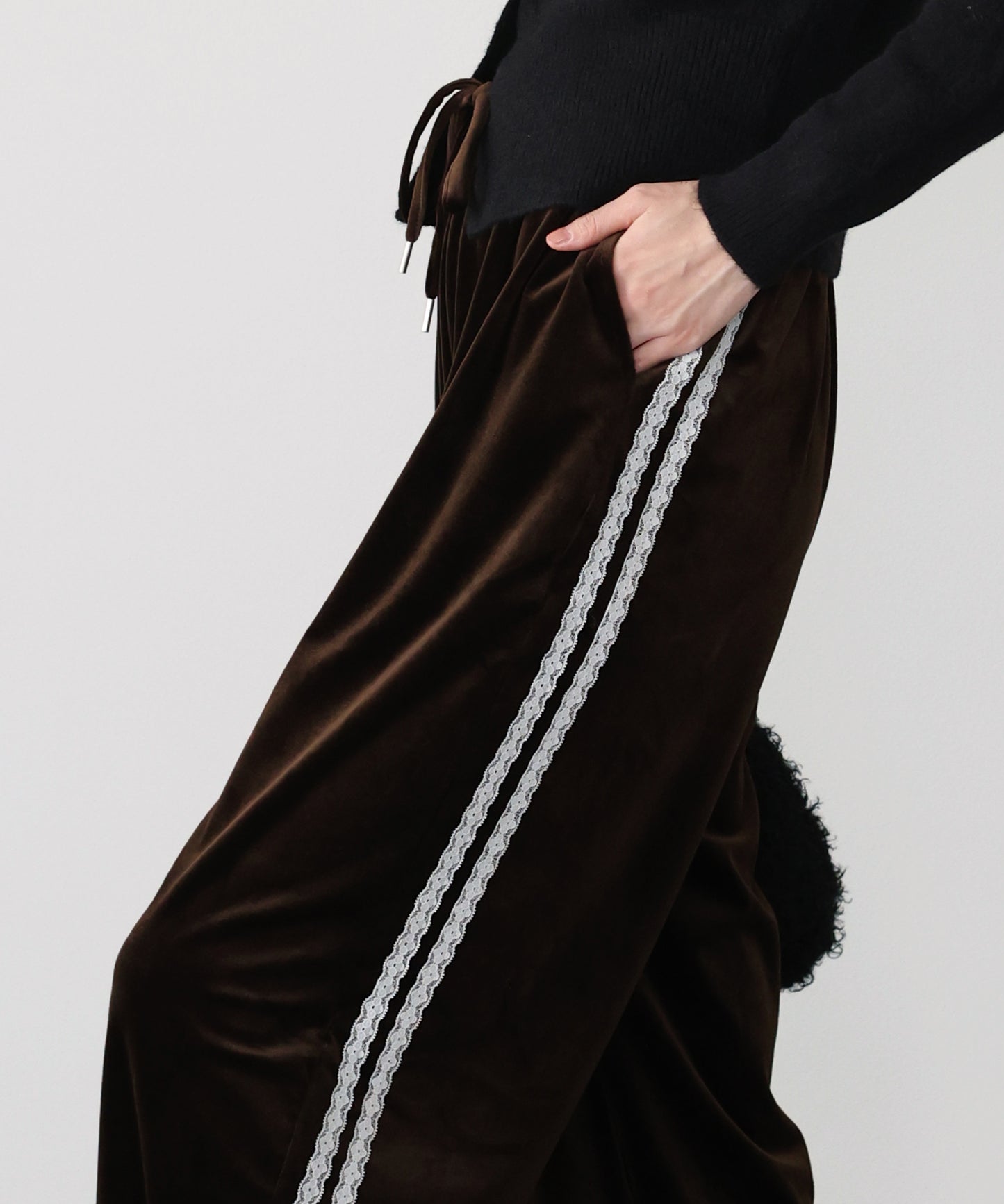 【早割5％OFF】サイドレースベロアパンツ