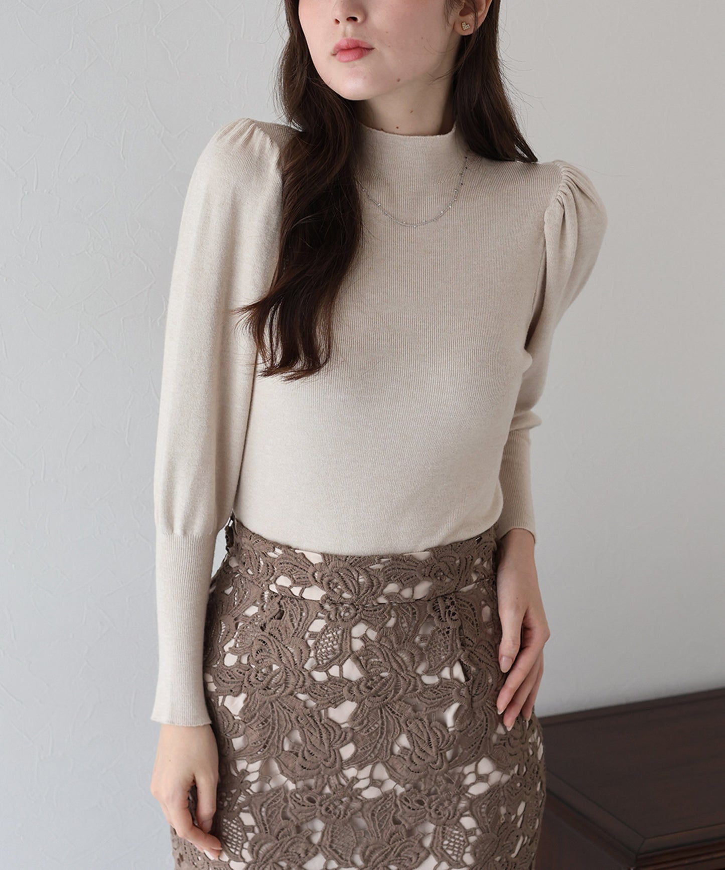 ボリュームパフスリーブニット