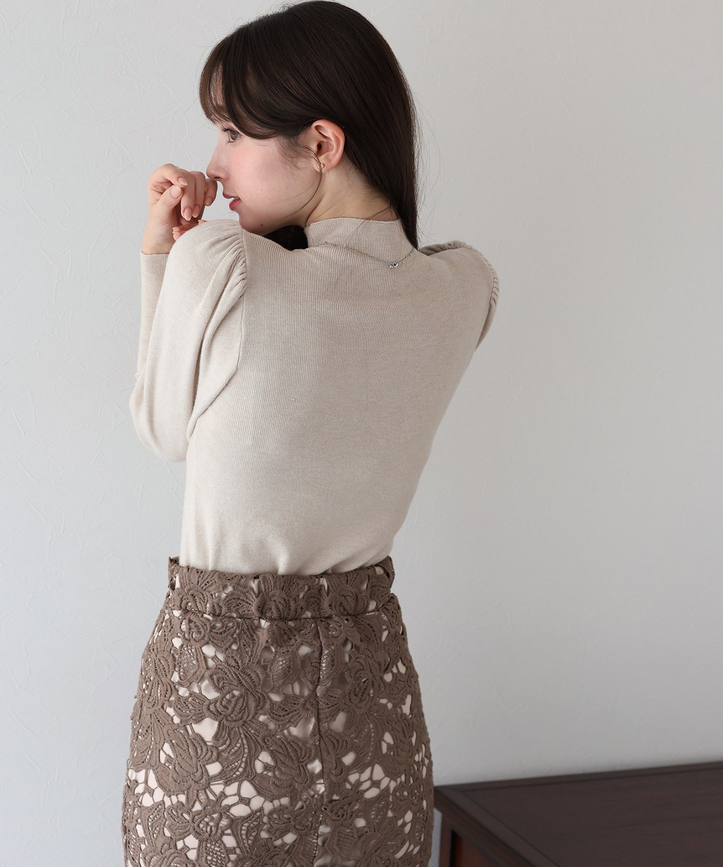 ボリュームパフスリーブニット