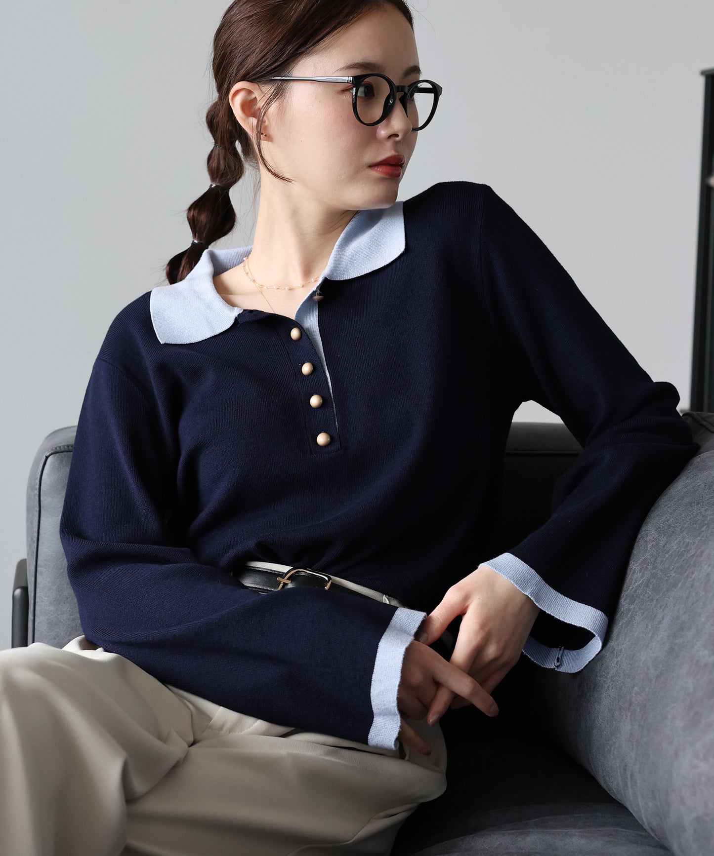 ゴールドボタン配色ポロネックニット