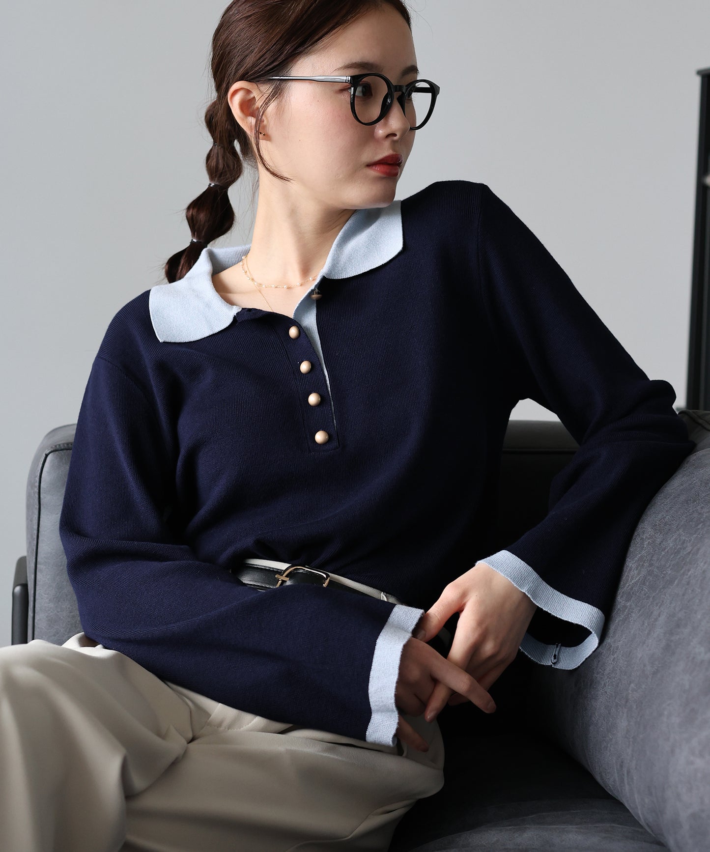 ゴールドボタン配色ポロネックニット