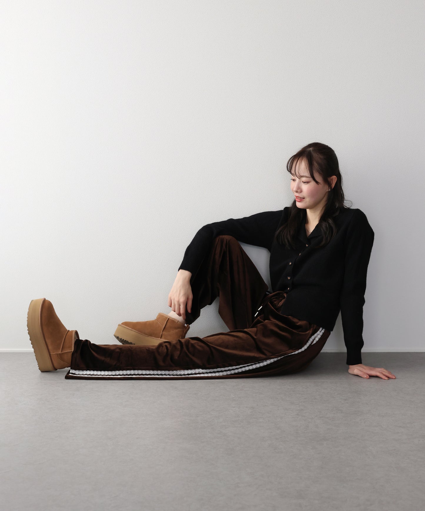 【早割5％OFF】サイドレースベロアパンツ