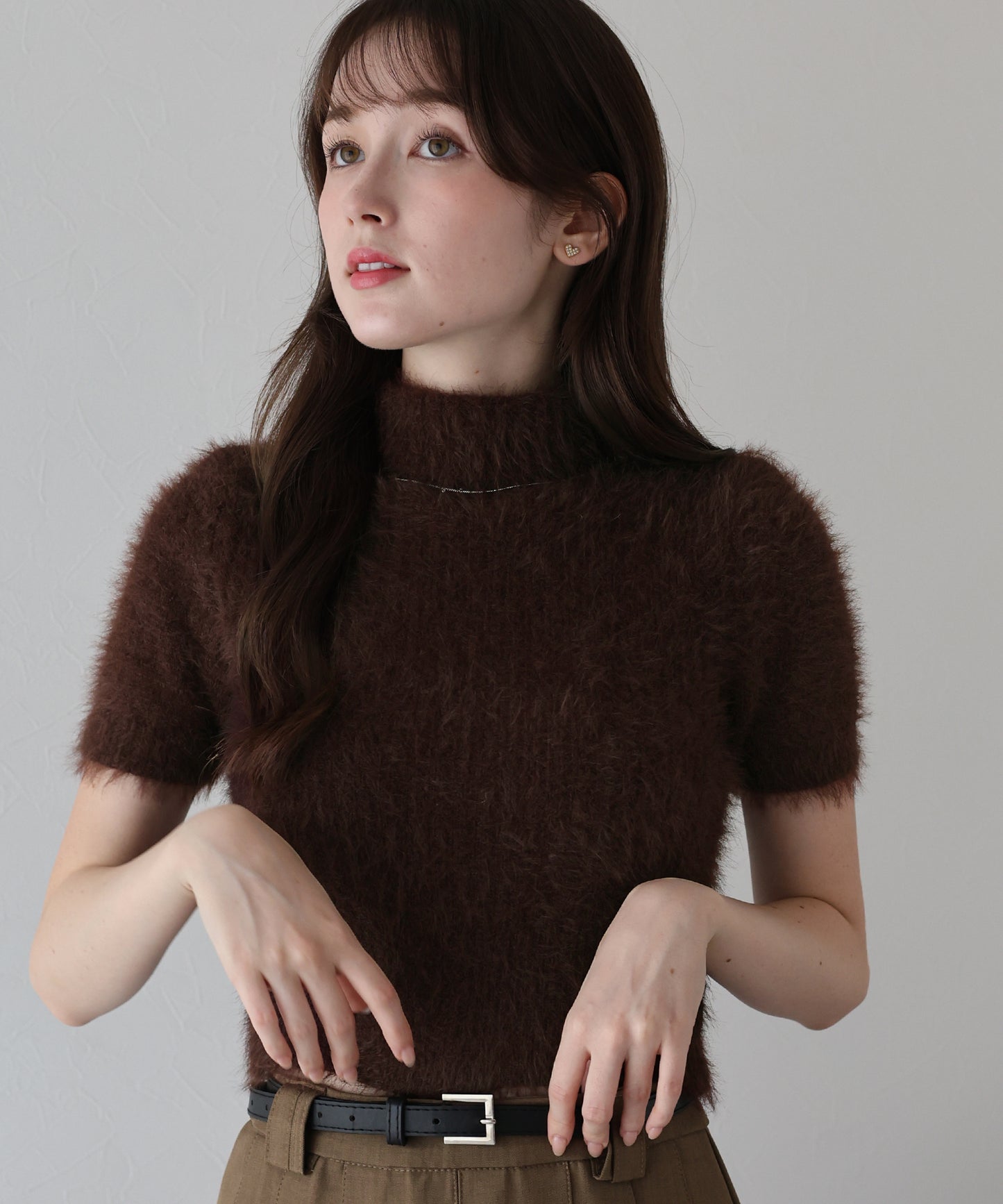 ハイネックシャギーニット