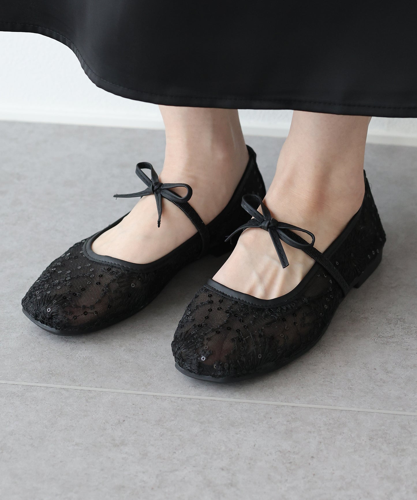 スパンコール刺繍シアーパンプス