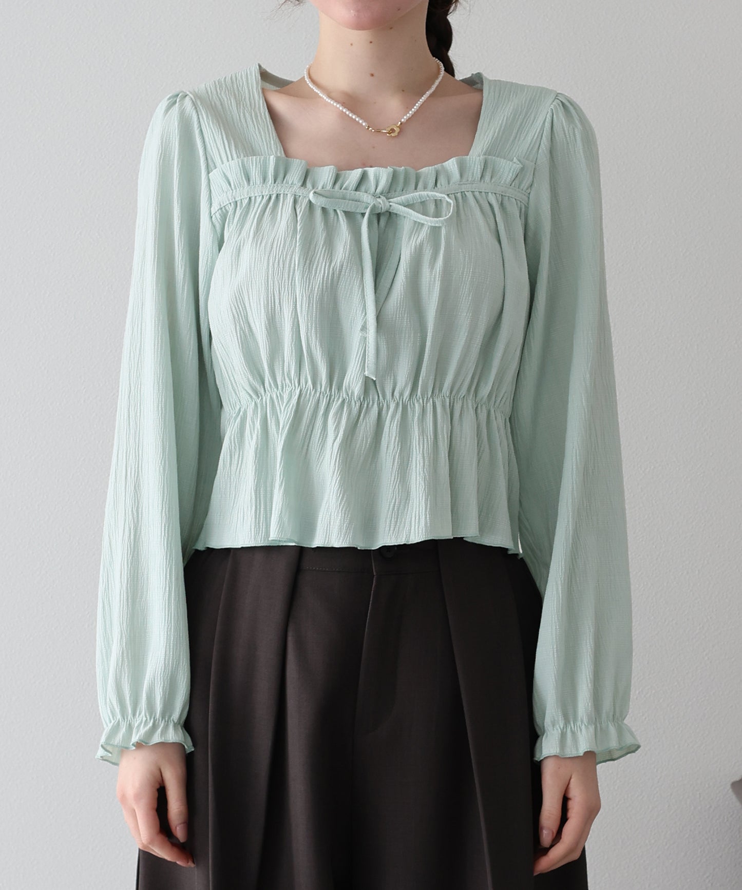 【早割5％OFF】スクエアネックギャザーブラウス【ネコポス】